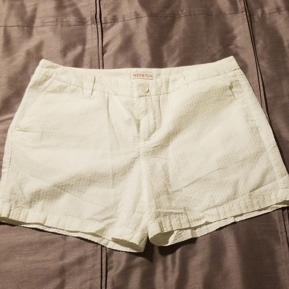 White 100% cotton shorts